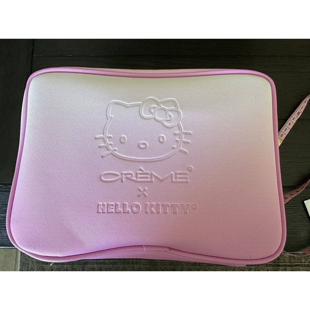 Hello Kitty x Crème Shop Pink Beauty Travel Case Makeup Cosmetic Bag NWT - Picture 6 of 7